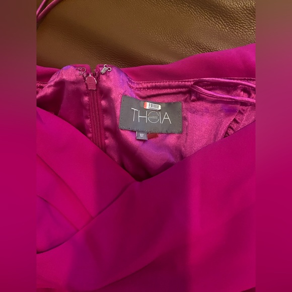 [theia] fuschia off the shoulder gown - Picture 3 of 4